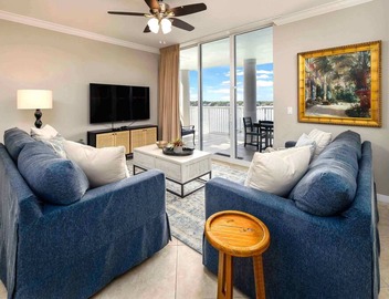 Penthouse-Directly ON Water-Huge Roof Top Patio-Private Hot Tub-Gorgeous Views! 5