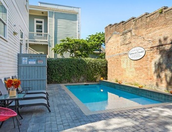 20% OFF Monthly | 10% OFF Weekly-Stylish 3BR on Carondelet by Hosteeva 5