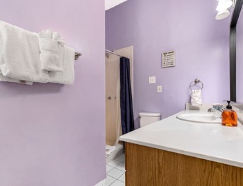 Stylish Studio | Close to NOLA Hotspots 3