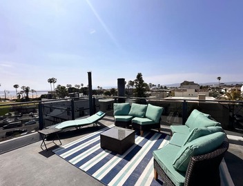 Beach Penthouse Loft with Roof Top Deck! 5