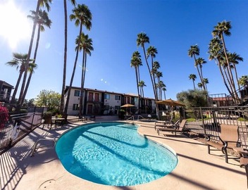 203 Enjoy our onsite amenities- golf putting green included! 4