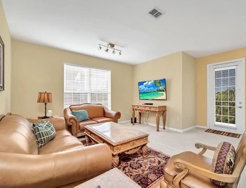 Vista Cay 3 Bed 2 BT Huge Upscale King WOW 2