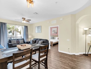 Vista Cay 2 Bed 2 BT Totally Remodeled Beauty 3