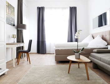 BLISSE West Berlin typically - Grand Apt 5 Bedrooms + 3 bathroom + 3 balcony 4