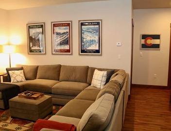 Luxurious Home,1 acre,6mile-W.Park,Hot tub,33miles-RMNP, 2 Masters, Steam Shower 3