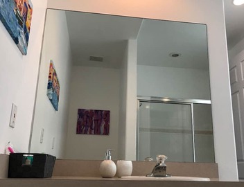 Lakefront Artist's Studio- Relax in Luxury! 5