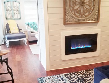 Best Location 1 bed 1 bath gated upscale condo with pool Sleeps 3 Fast free wifi 3