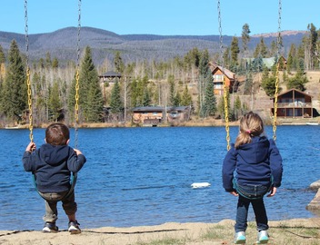 Hang out with Moose! Log Cabin near RMNP/Columbine Lake 5
