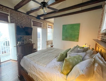 Stylish Escape in Historic Warehouse District 5