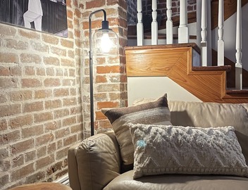 Stylish Escape in Historic Warehouse District 5