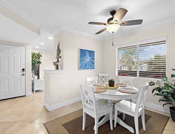 Beach Close 1BR Retreat Sleeps 4 Fireplace - Beach Trail Bungalow 3