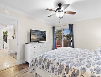 Beach Close 1BR Retreat Sleeps 4 Fireplace - Beach Trail Bungalow 5
