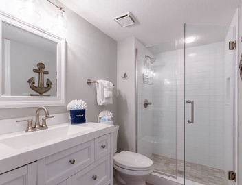 Gulf Views-Dolphin Sightings! Destin Beachfront Property-2BR/2BA condo sleeps 6 5