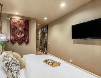 Gorgeous Duplex Apartment off NYC's Central Park! 4