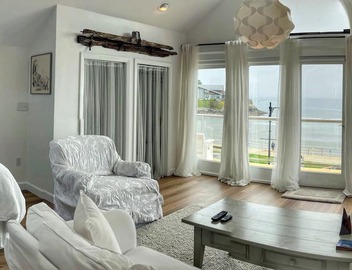 Gorgeous Oceanfront Penthouse 5