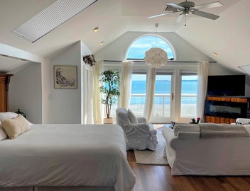 Gorgeous Oceanfront Penthouse 2