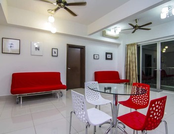 Family 2BR Apartment At Regalia Residence, 5 minutes to subway 2
