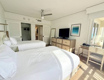 1 Bdrm Ocean view Res. Suite w balcony, located at The Ritz, in Key Biscayne 3