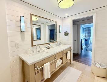 1 Bdrm Ocean view Res. Suite w balcony, located at The Ritz, in Key Biscayne 4