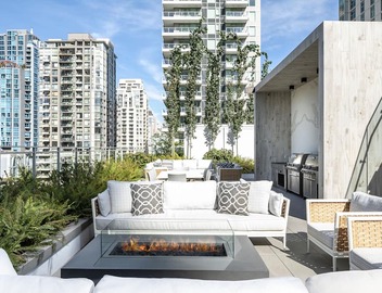 Deluxe One Bedroom Apartment in Trendy Yaletown 4