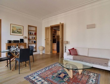 Charming and quiet 2 BD 2 BTH near Notre Dame, insurance included 3