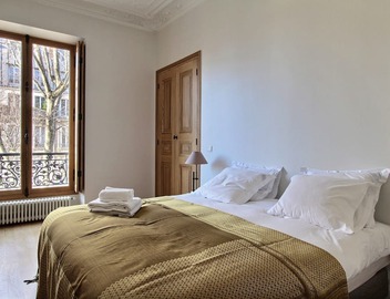 Charming and quiet 2 BD 2 BTH near Notre Dame, insurance included 3