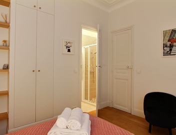 Charming and quiet 2 BD 2 BTH near Notre Dame, insurance included 4
