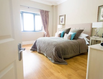 Luxury Spacious Three Bed Apartment in Heart of Mayfair With Terrace 4