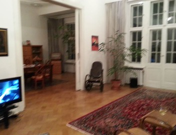 Kudamm Close Modernized High Ceiling quiet but central 4