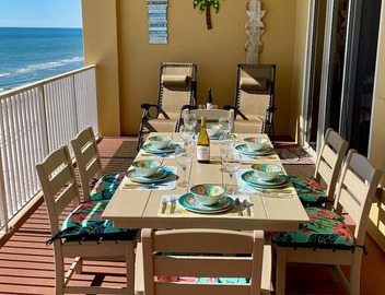 HERE'S THE ONE! FIVE STAR RATINGS! CLEAN, BEACHFRONT LUXURY WITH VIEWS GALORE! 2