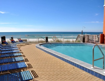 HERE'S THE ONE! FIVE STAR RATINGS! CLEAN, BEACHFRONT LUXURY WITH VIEWS GALORE! 2