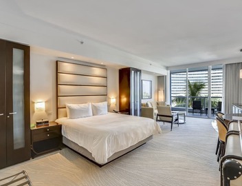 Fontainebleau Hotel Large Junior Suite 3
