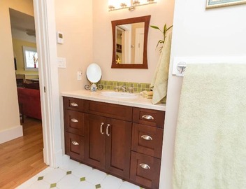 Mountain view; central in lovely area, 1 bedroom + sofa bed (in living area) 2