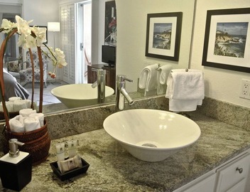 STRANDS BEACH & GARDEN RETREAT; California Riviera 3