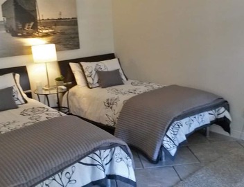 STRANDS BEACH & GARDEN RETREAT; California Riviera 2