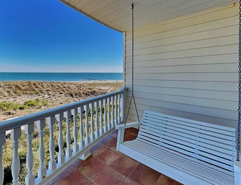 Three Stories of Opulent Living & Spectacular Views! 5