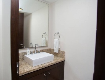 Ocean view 3 bedroom condo! Infinity pool 4