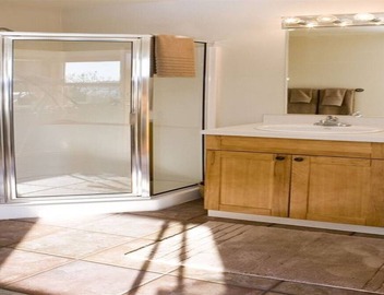 Suite with Puget Sound, Mount Rainier, & Olympic Views 5