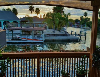 Paradise On The Island Canal 4/2 W Pool & Hot Tub 4