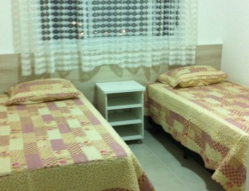 Apartment with gourmet balcony, 150m from the beach, 3 bedrooms with air conditioning, swimming pool and barbecue. 3