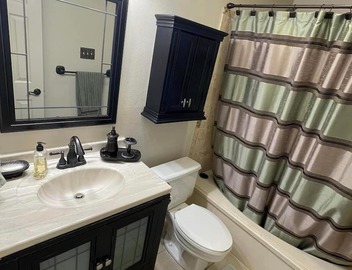 NEW ORLEANS ! BEAUTIFUL, SECURE, GREAT LOCATION, BY LAKE PONCHATRAIN! AMENITIES! 4
