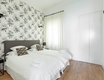 LUXURY APARTMENT WITH 4 ROOMS, 4 BATHROOMS AND LARGE TERRACE, FREE WIFI 2