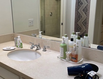 Beautiful Large Studio With a Private Bathroom In The Heart of Santa Monica 3