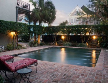 Elegant, Luxuriously Furnished Historic Property In The Garden District Sleeps 4 2