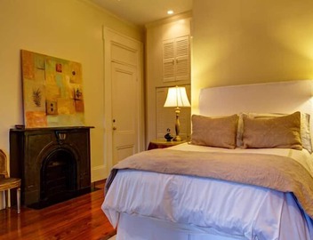 Elegant, Luxuriously Furnished Historic Property In The Garden District Sleeps 4 2