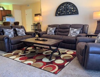 Elegant penthouse with ample space – the perfect place to connect and relax! 2