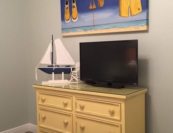 2 Bedroom/2 Bathroom with Bunk Room; Beach Service - New Rates! 2