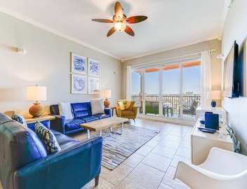 Harborview Grande 802 - Stunning Top Floor 3