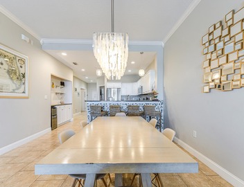Harborview Grande 802 - Stunning Top Floor 2