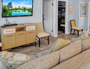 Family Vacation Rental Sleeps 8 , Beach Block Pool Access Pets OK 2